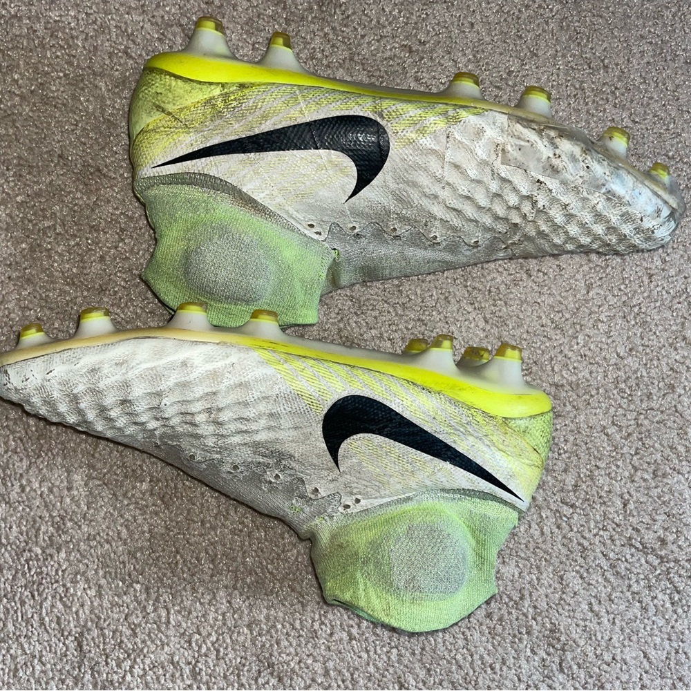 Nike Magista Elite Soccer Cleats - White and Yellow
